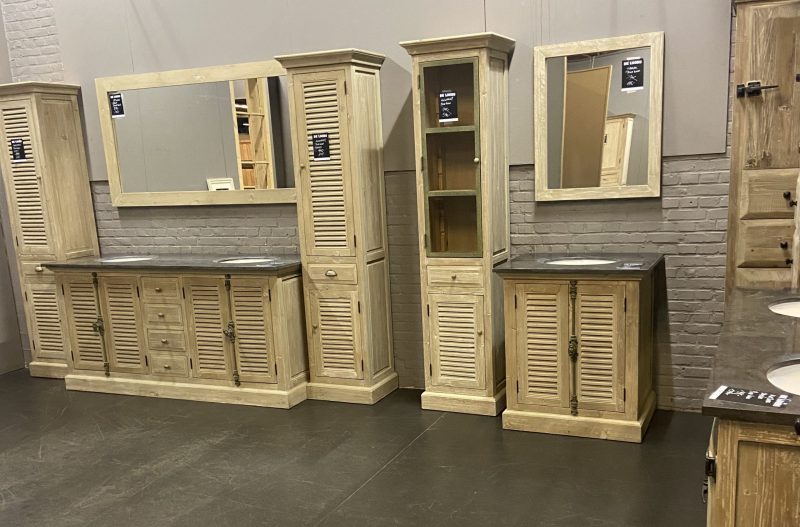 Bekijk onze collectie houten badkamermeubelen