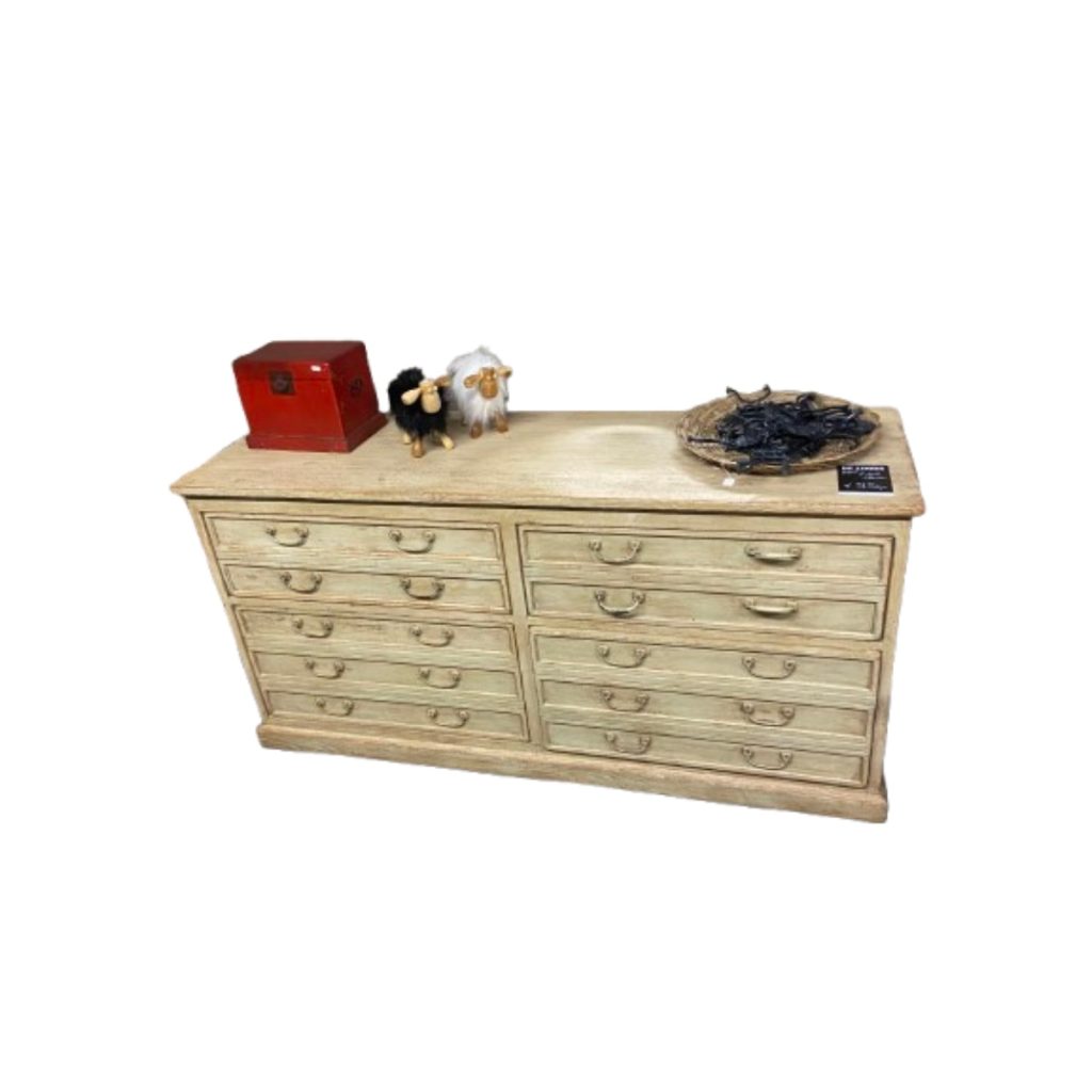 unieke dressoir creme kleurig met lades