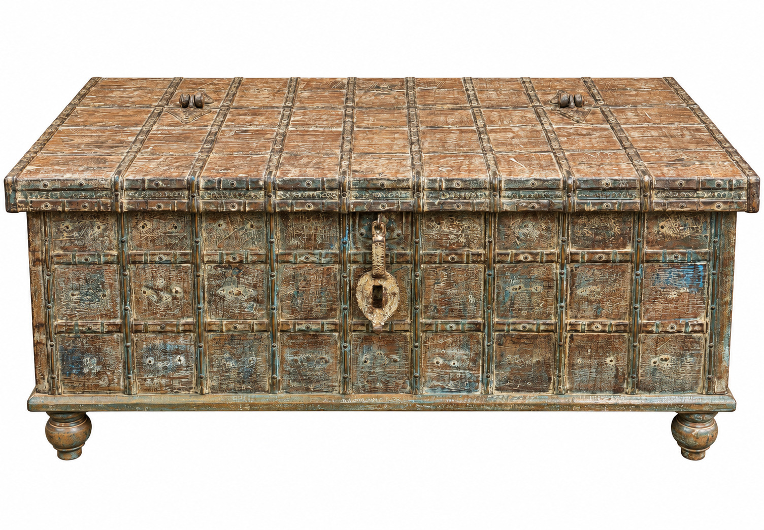 Indische houten kist met metalen beslag